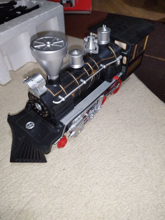 Vand un trenulet pentru copii