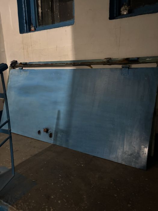 Железная входная дверь