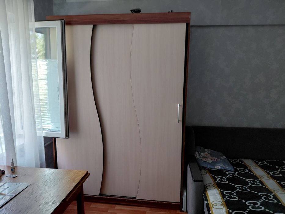 Продам шкаф купе
