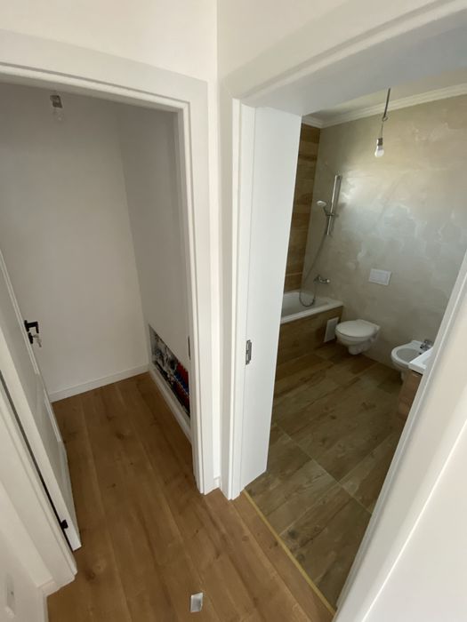 DIRECT DE LA DEZVOLTATOR l Case de vanzare de tip insiruit intabulate