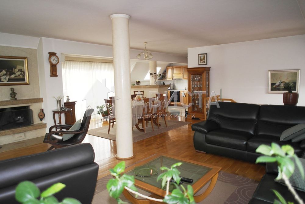 Продава се Четиристаен апартамент в София, Изток - 267 кв.м за 2735 €/кв.м - Снимка #1