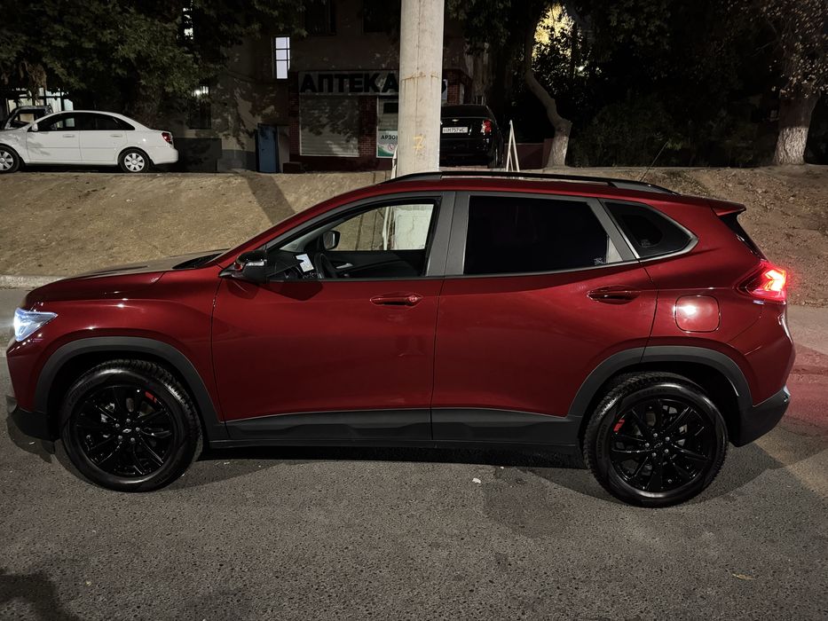 Tracker 325t redline