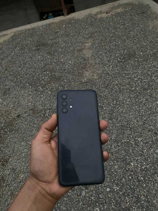Samsung  A13 holati yangi