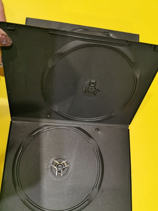 3 бр. Чисто нови кутийки за съхранение ма DVD /CDение