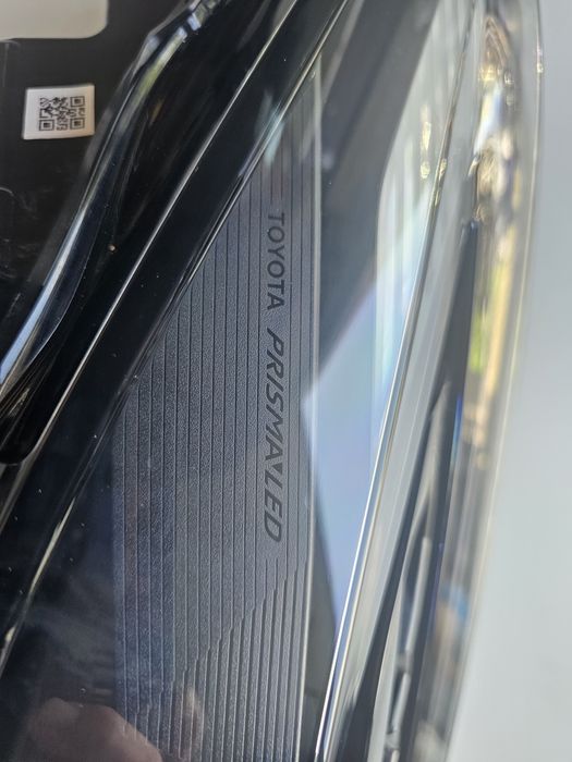 Far dreapta Toyota C-HR CHR 81110-F4240-00