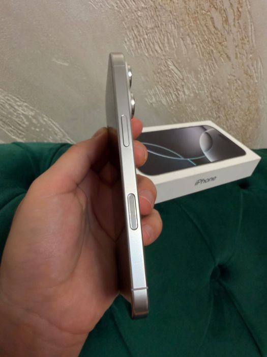 iPhone 16pro 93%baterie