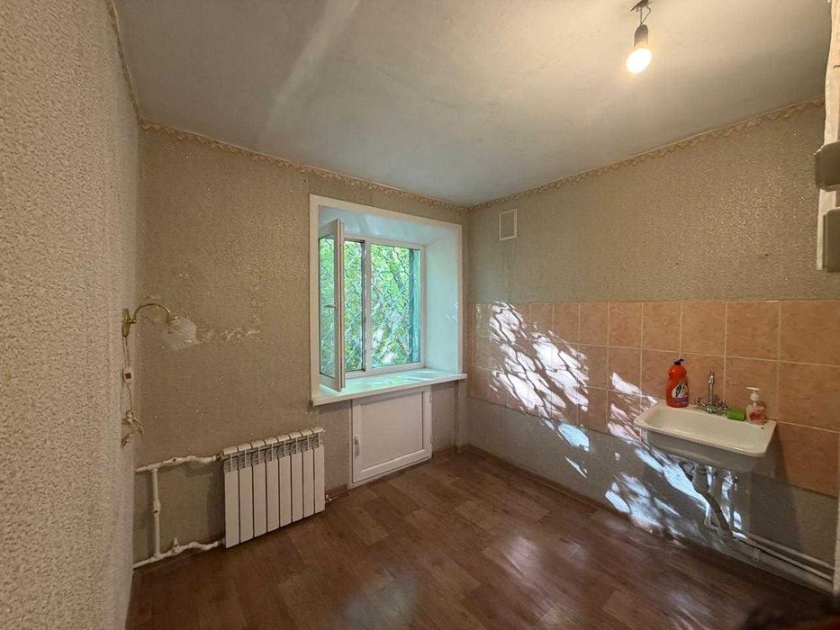 -ПРодам 2 комн по Строителей. Этаж средний! Не угловая! - View 6