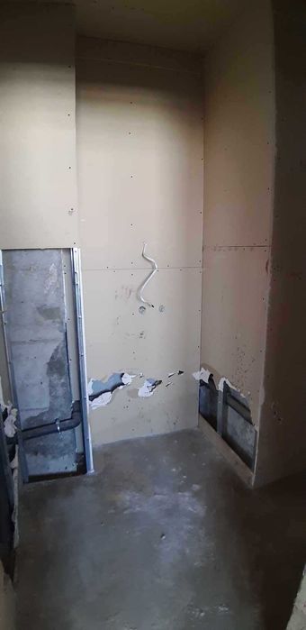 Продава се Четиристаен апартамент в Търговище, Запад 2 - 100 кв.м за 898 €/кв.м - Снимка #8