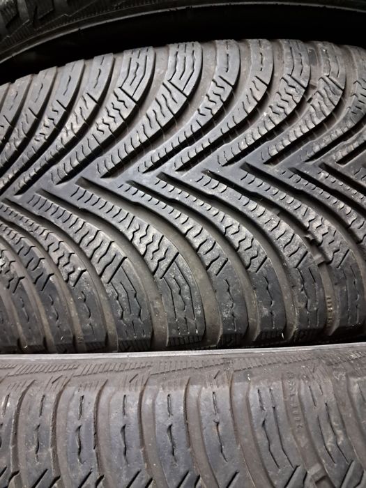 Anvelope second iarna 215 65 R16 Michelin