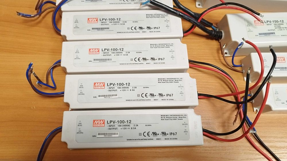 Захранване Импулсно LED  MEAN WELL  LPV - 150W / 100W - 12V