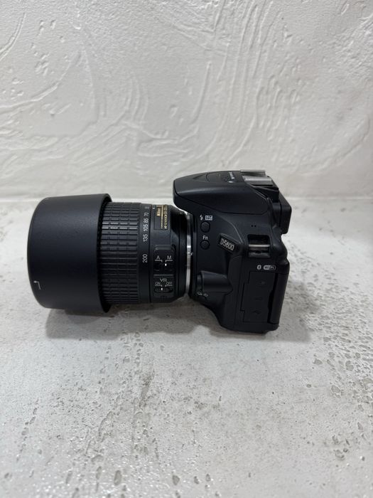 Продаётся Nikon D5600 + объектив
