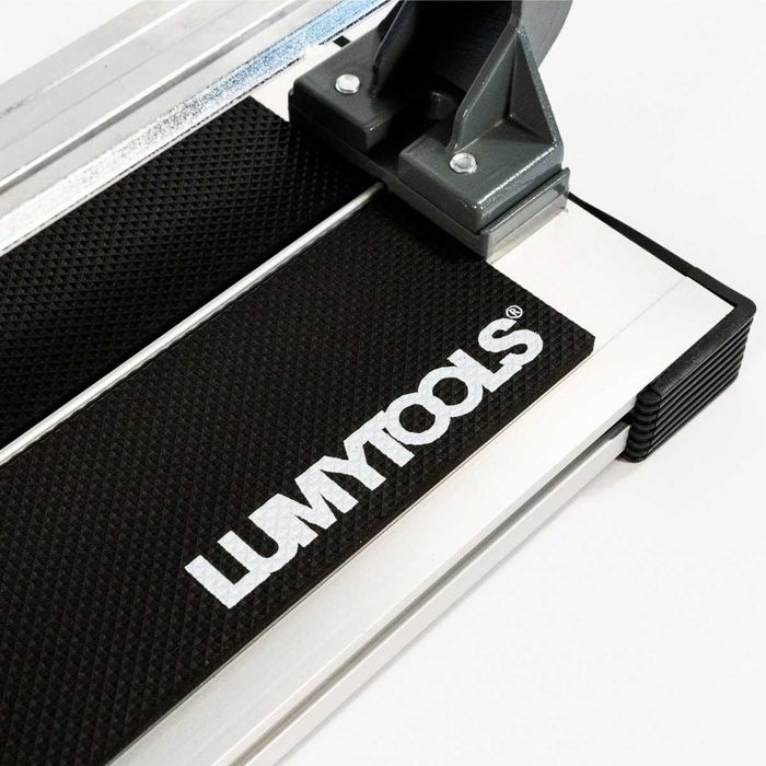 Vând mașina de tăiat gresie 120×