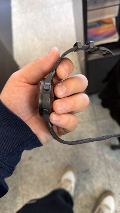 Электроныые часы Garmin Marq Commander.