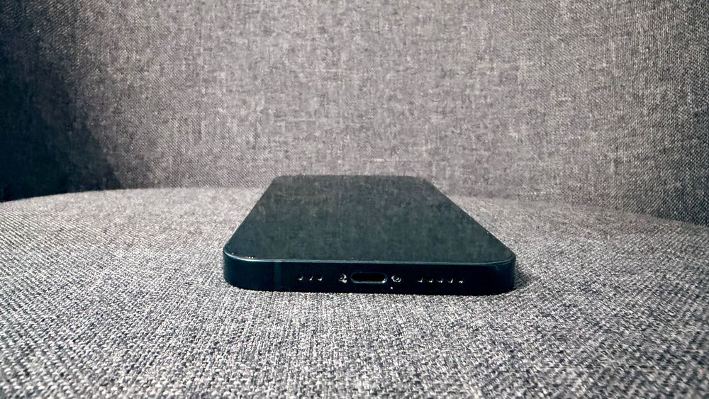 IPhone 13  128GB - тъмно син