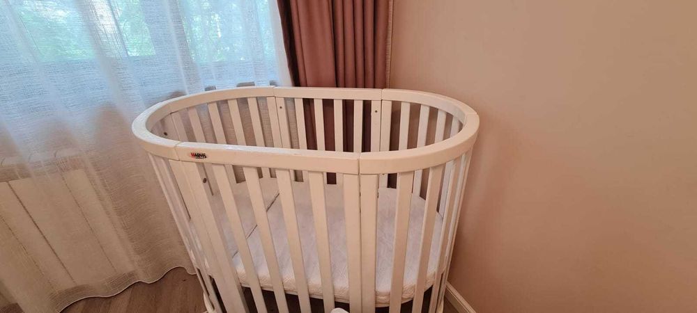 Patut bebe rotund/oval Mon Amie 9 in 1 alb Marvis