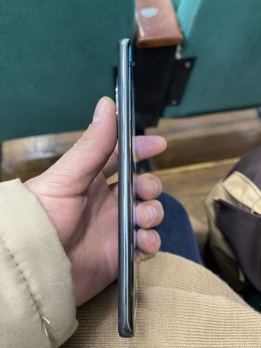 Продается Honor X9B ОЗУ 8+8/256gb состояние идеальное коробка имеется.