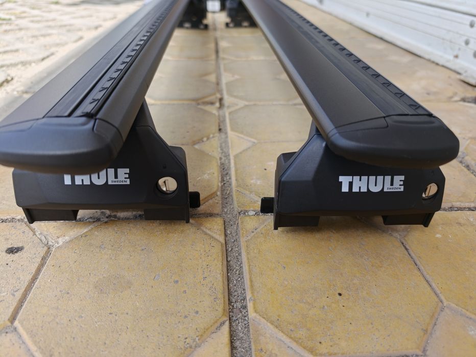Продавам пълен комплект напречни греди Thule  Wingbar Evo 711220 + захвати и монтажен кит