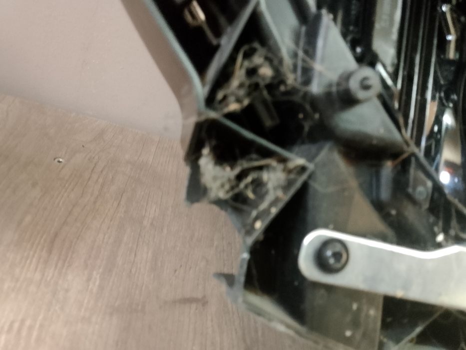 BMW X6 G06 решетка и маска с жалуци