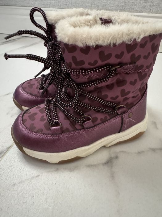 Зимние сапожки в размере 25