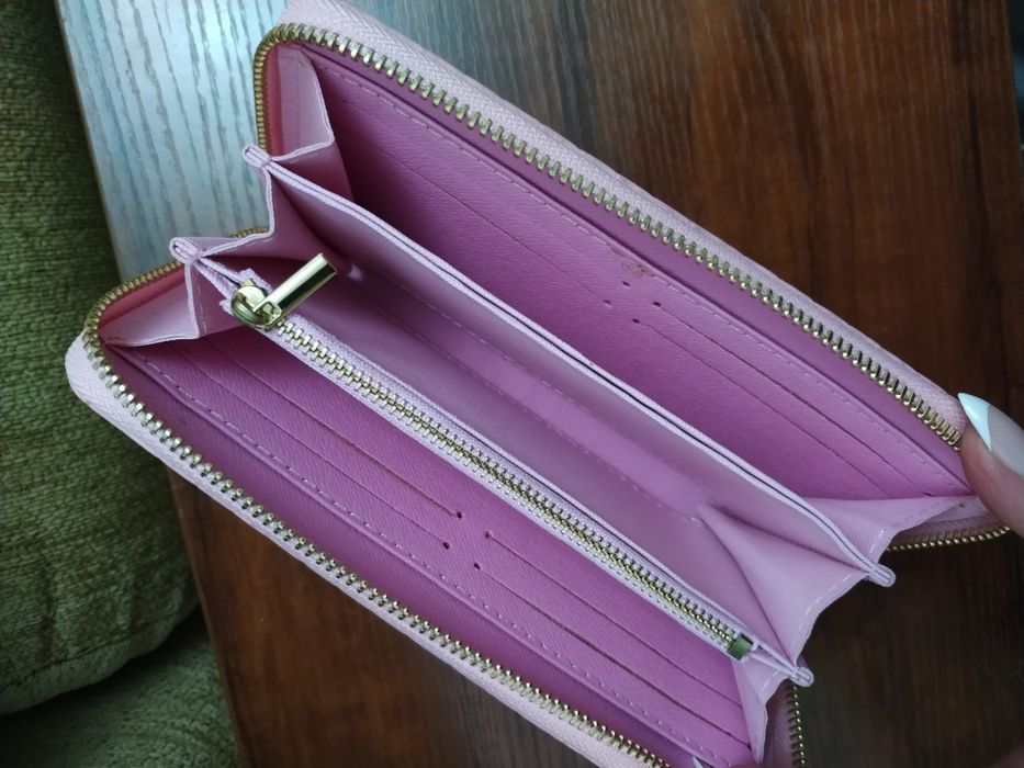 Кошелек вместительный