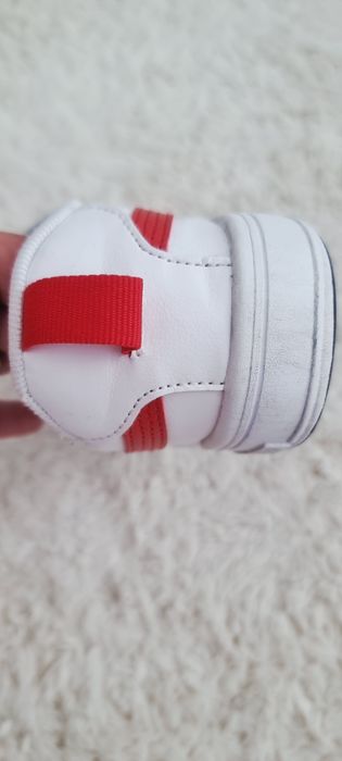 Adidasi piele Nike nr 30