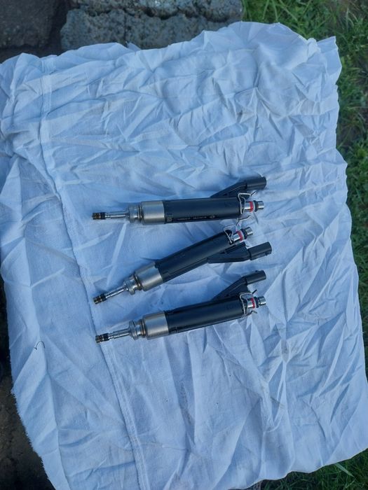 Vând injectoare pt dacia,Renault  motor 1,2 benzina euro6