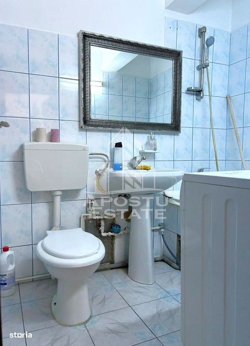 Apartament cu 3 camere 100mp Semidecomandat in zona Ultracentrala