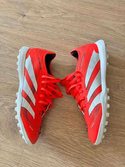 Ghete Fotbal Adidas Predator Pro TF