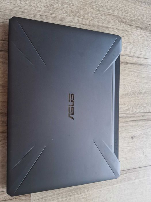 Laptop ASUS TUF Gaming FX504  i7  GTX 1050 Ti  16GB RAM SSD 256GB