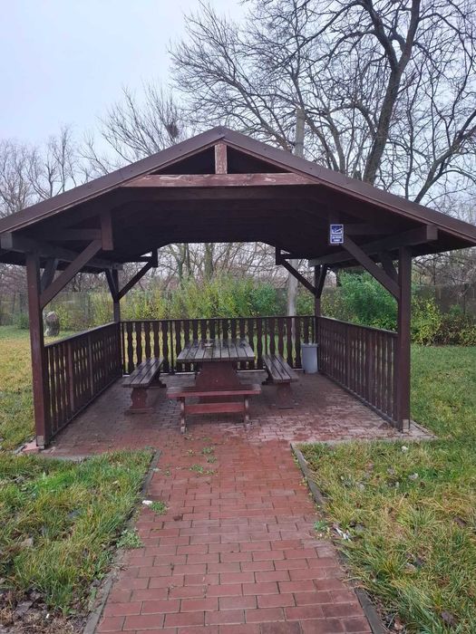 Foisor lemn cu mobilier inclus