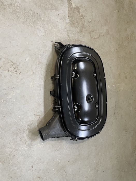 Carcasa filtru aer Mercedes w201 w124 180E 200E 230