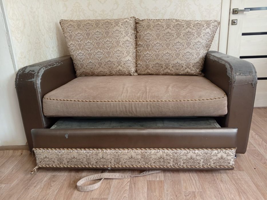 Продается диван б/у