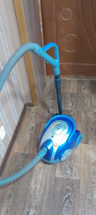 Продаётся пылесос LG