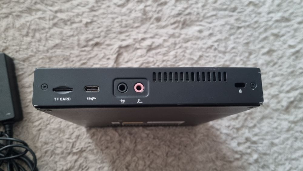 Mini PC Giada i59u-b5000: Intel i5 6200u/8GB Ram/SSD 120GB/WIFI