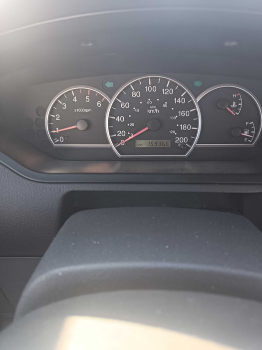 Продава се .Кия каренс