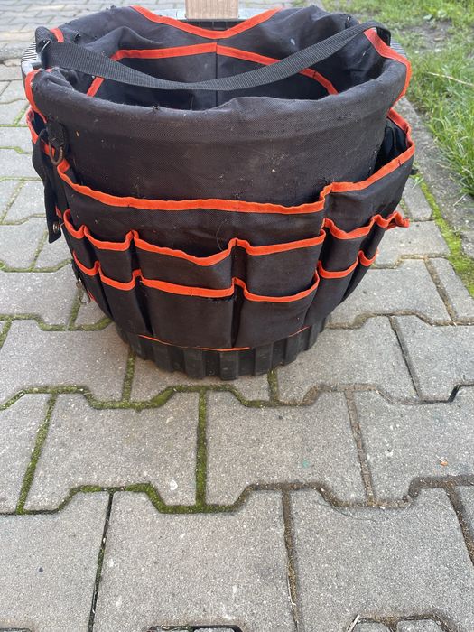 Galeata ptr scule cu roti