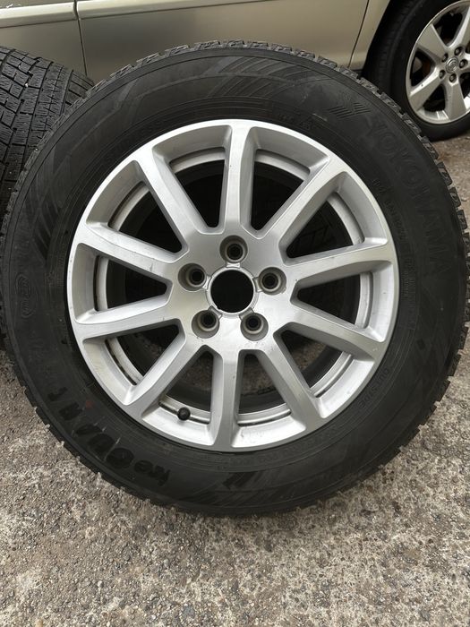Продам зимние шины с дисками 225 55 R16