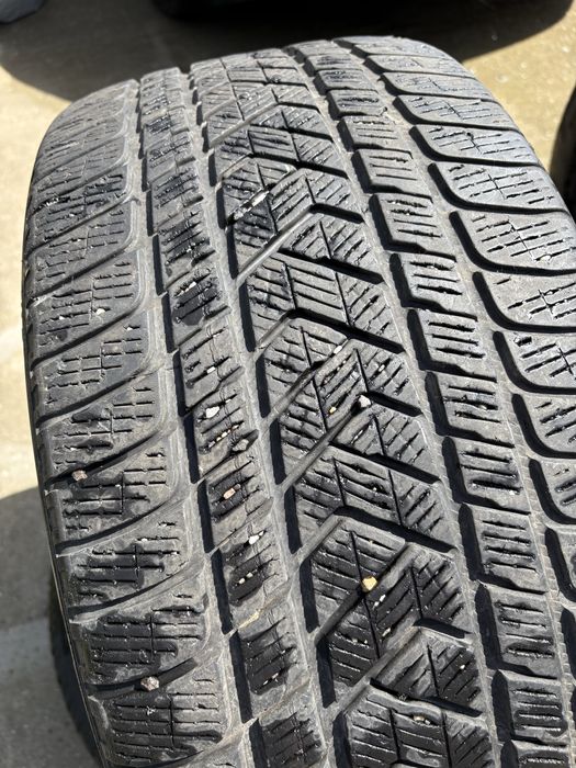 Cauciucuri de iarna pirelli scorpion cu run flet.  275/40/20 . 315/35/20