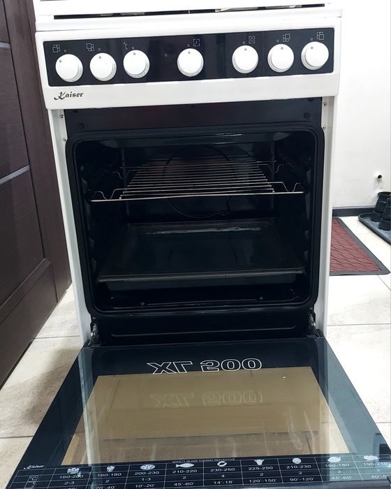 Продам газовую плиту Kaiser