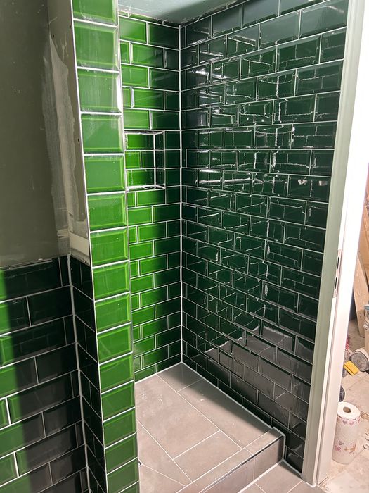 Извършване на вътрешни ремонтни услуги: