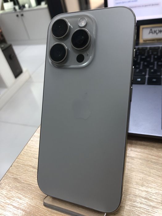 Iphone 16 pro 256 gb (p25)