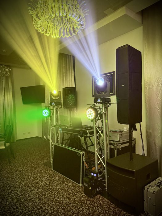 Vand doua boxe active vertical array FBT CLA 406.2A cu huse si fly bar