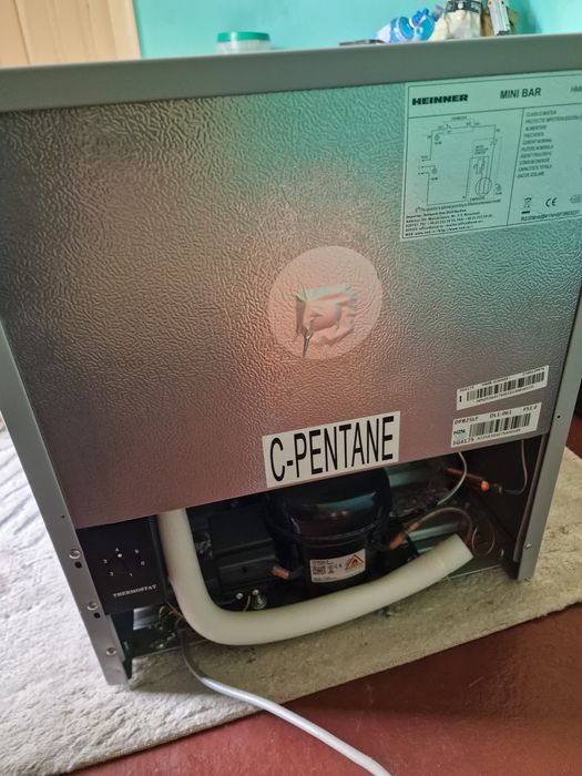 Heinner HMB-HM41BKE++ Frigider