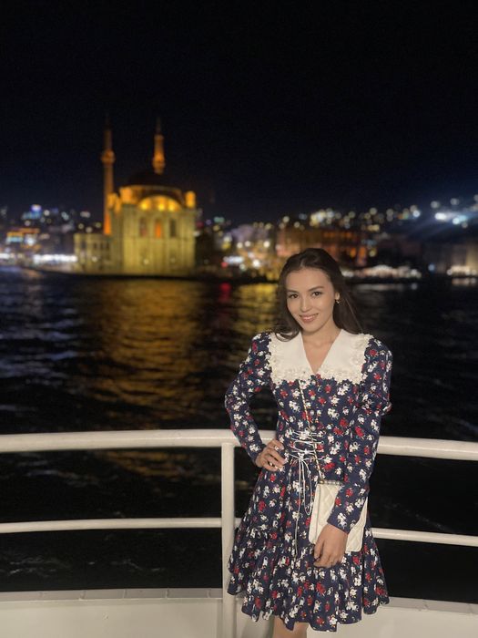 Продам дизайнерское платье