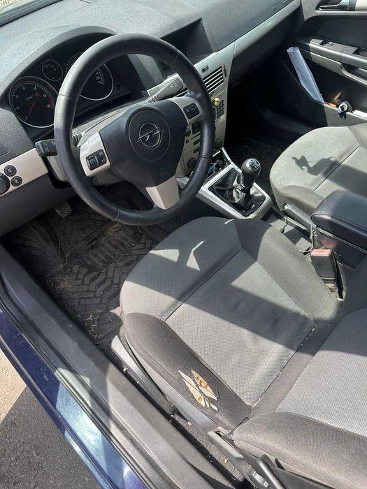 Detailing Auto Bucuresti -DE LA 250 LEI