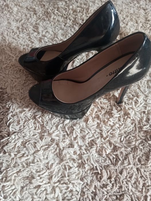 Продам туфли женские