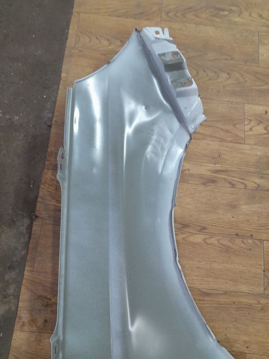 Лада Веста крылья передние пара