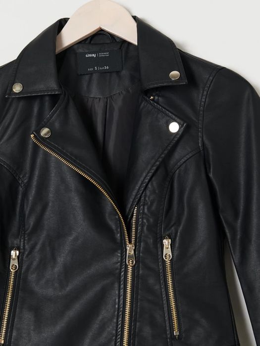 Geaca de piele neagra