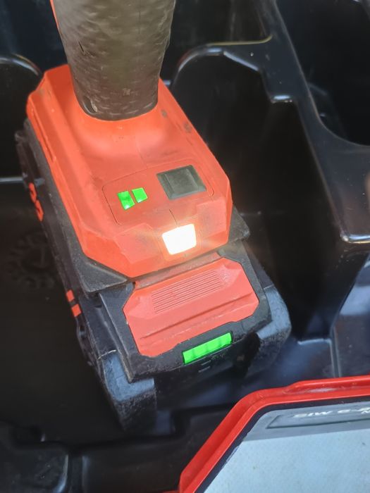 Cheie impact prezoane hilti siw8, baterie 8 ah și cutie