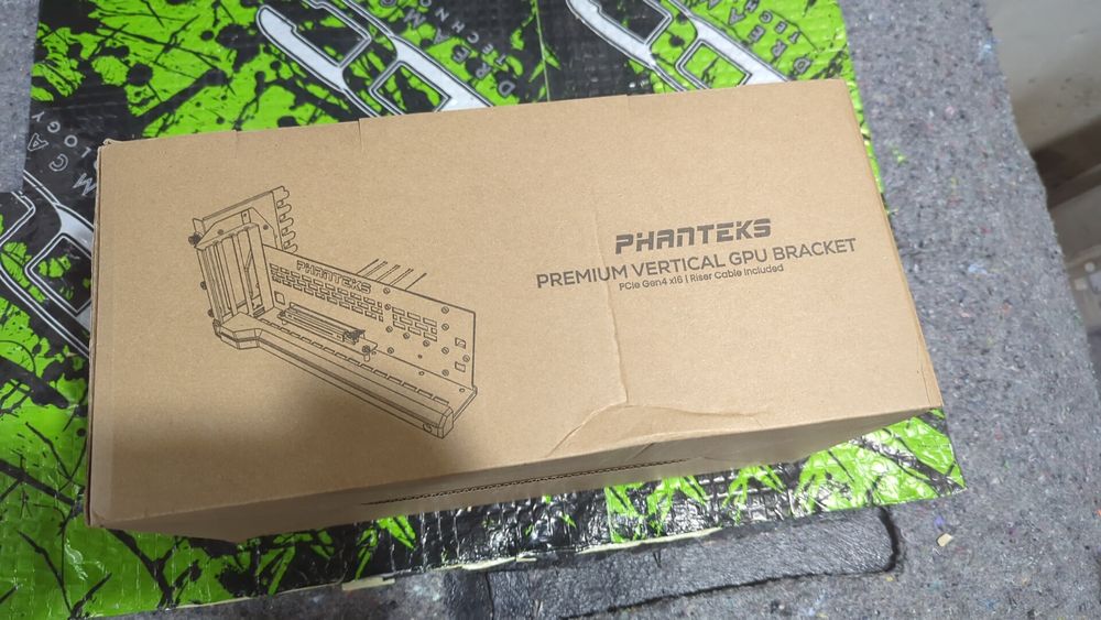 Вертикальный кронштейн для видеокарты